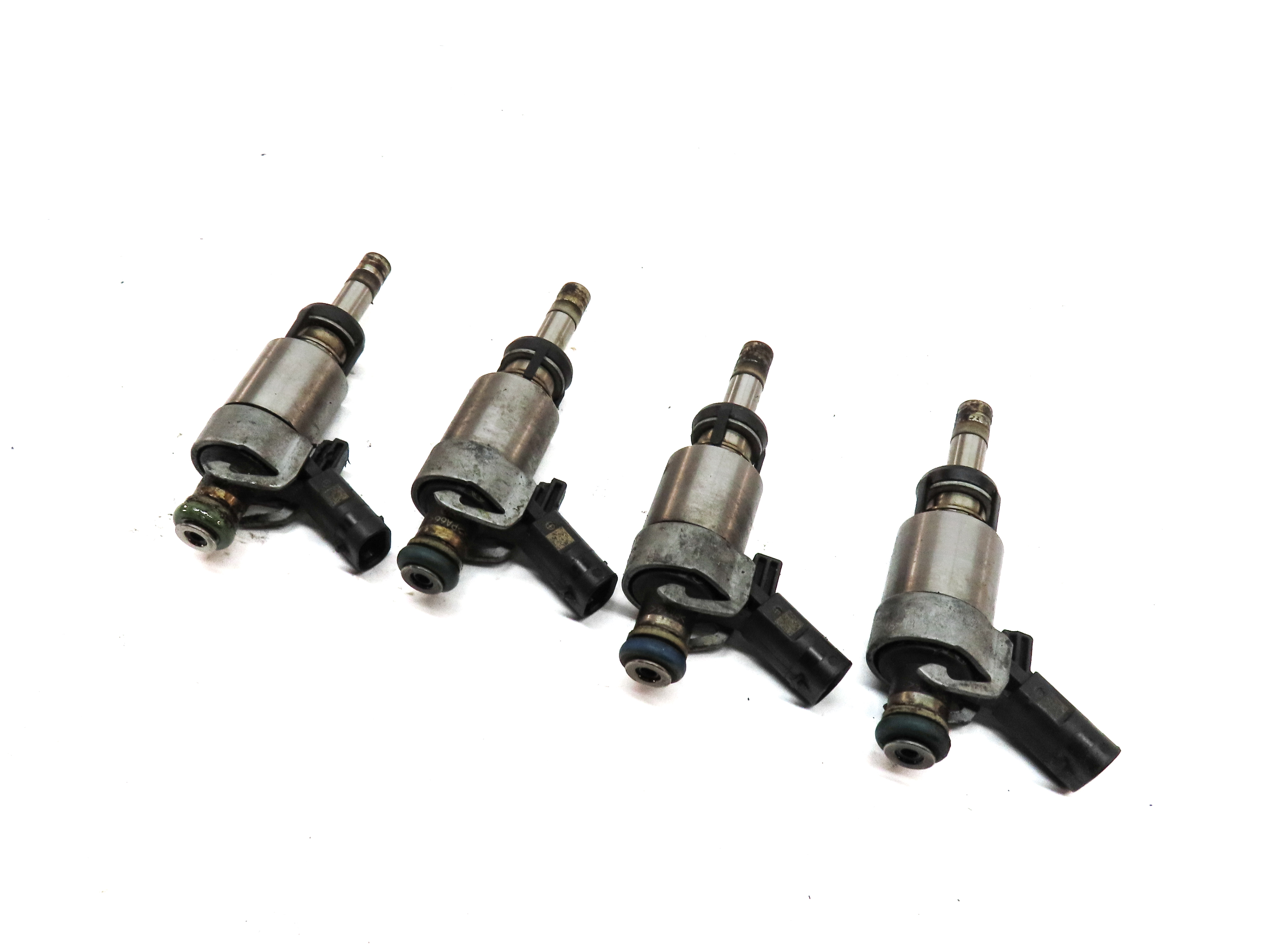 08-17 AUDI A3 A4 A5 A6 Q5 TT (8P B8 8K 8T 8R MK2 C7) 2.0L FSI FUEL INJECTOR SET4 — exact item pictured